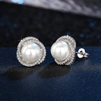Aretes de botón con perlas y strass plateados