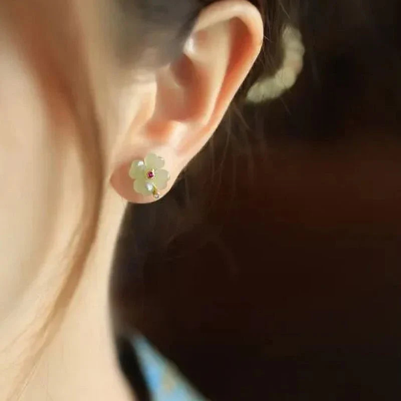 Aretes de Botón con Trébol de 4 Hojas