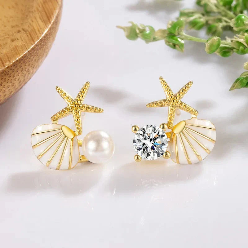 Aretes de Botón con Conchas y Perla
