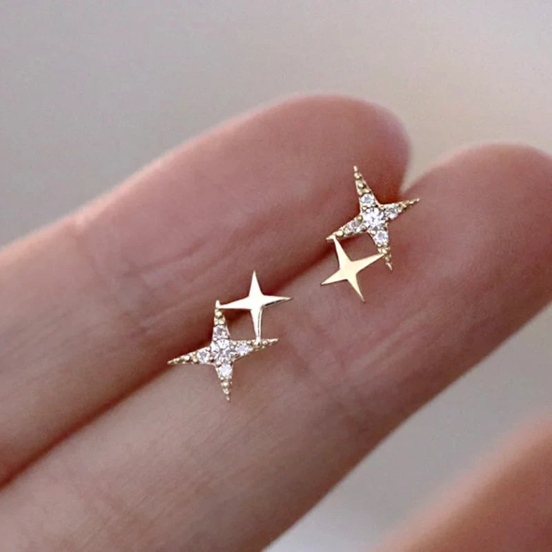 Aretes de Doble Estrella con Circonita en Oro