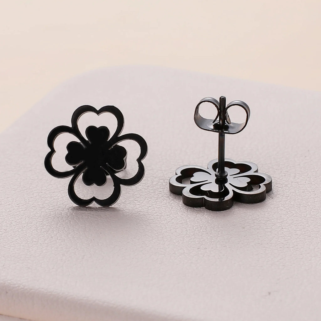 Aretes de botón en hoja de trébol de 4 hojas negro