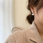 Aretes de Perla Blanca en Forma de Corazón