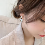 Aretes de Perla Blanca en Forma de Corazón