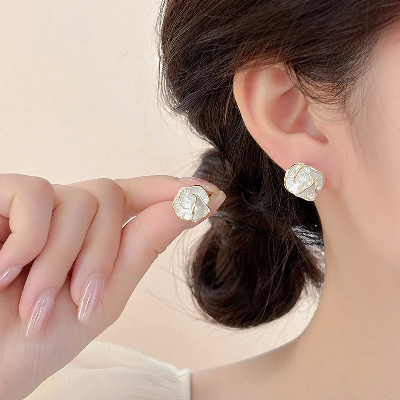 Aretes de Botón Flor de Camelia