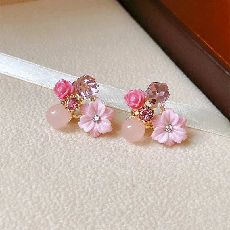 Aretes de botón con flores y perlas rosas 1