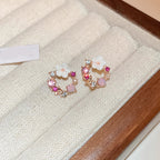 Aretes de botón con flores y perlas rosas 