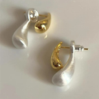 Aretes de Botón Gota de Agua