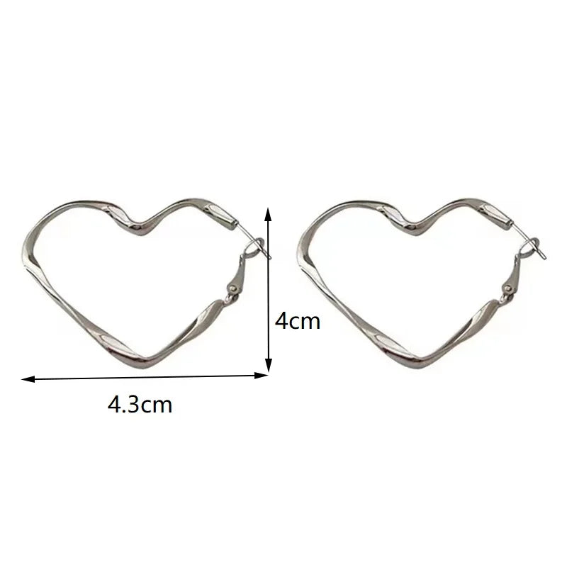 Aretes de Clavo Gran Corazón