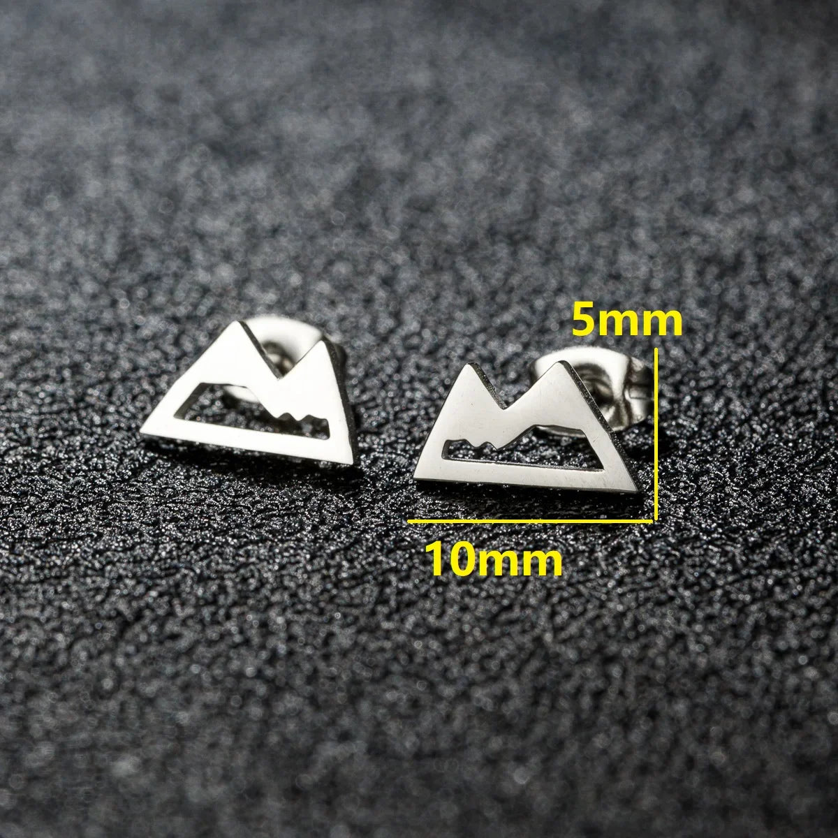 Aretes de Montaña Minimalistas de Botón