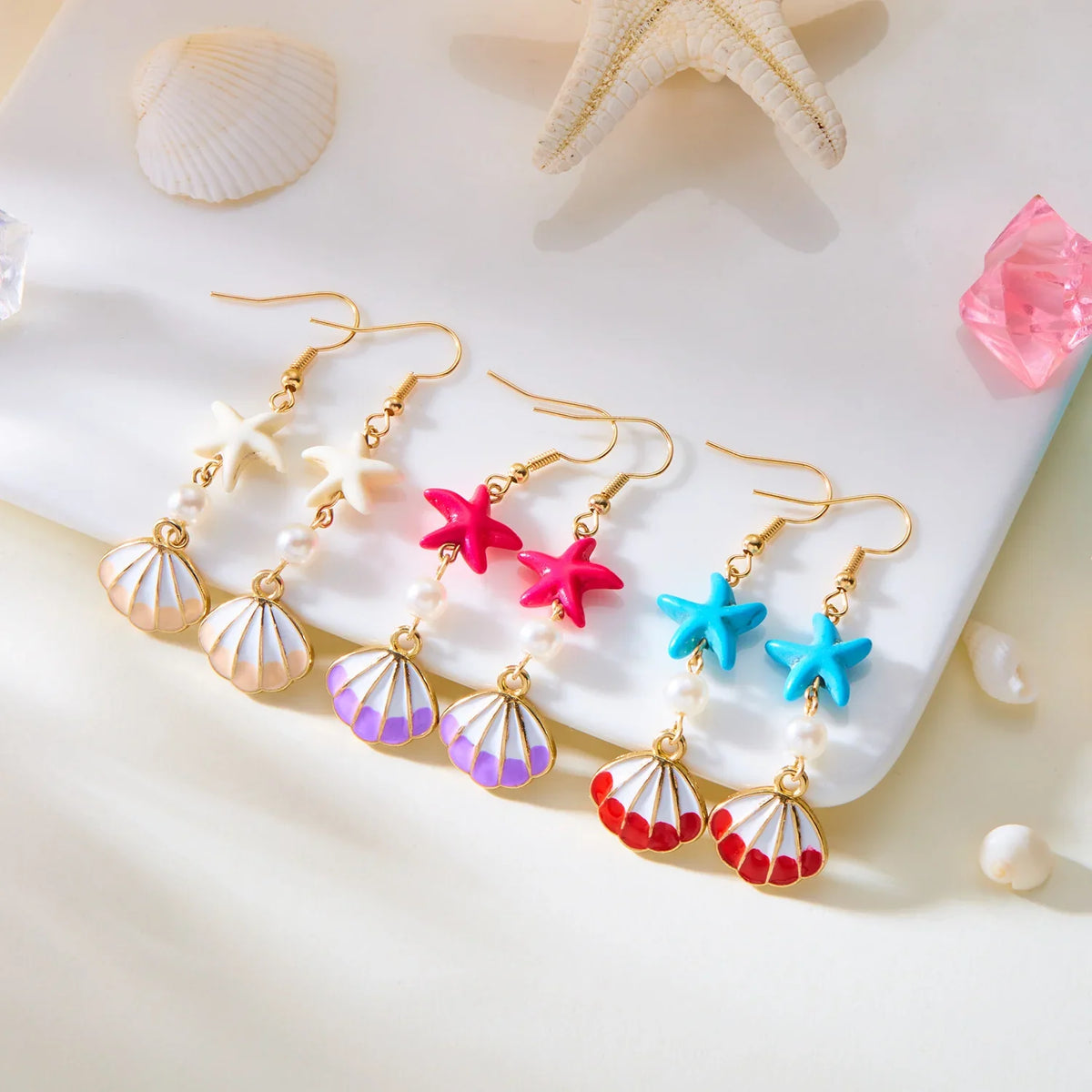 Aretes colgantes de concha de colores