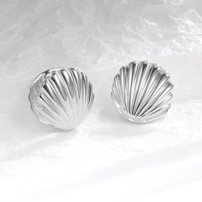 Aretes de Concha de Vieira en Plata