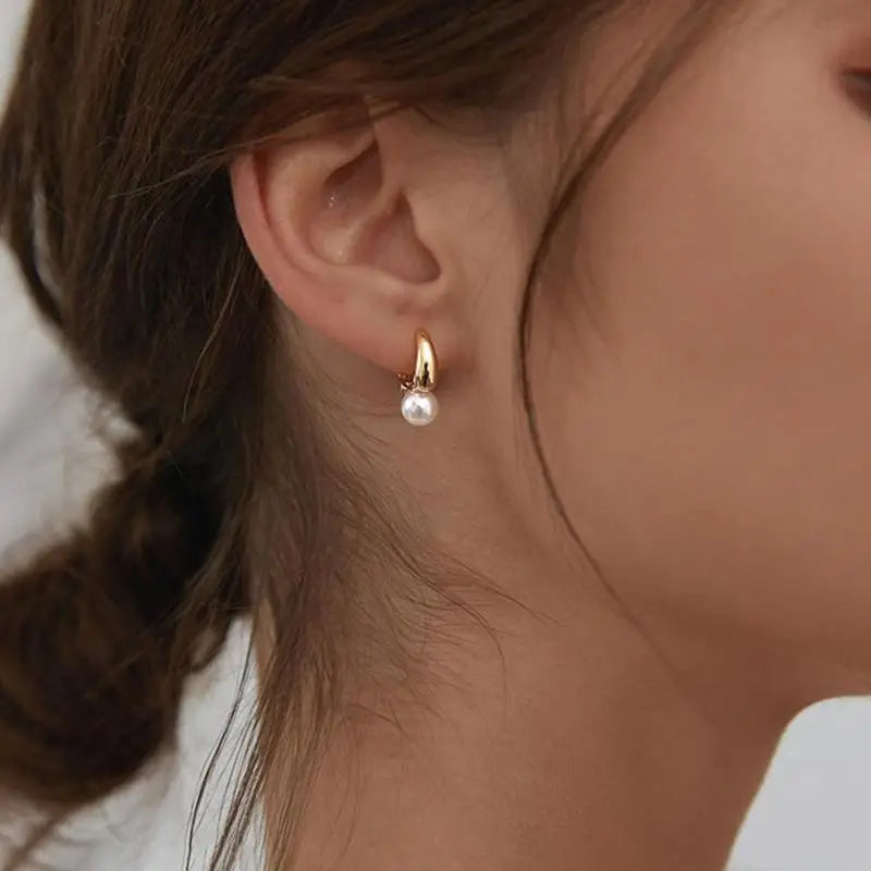 Pendientes Aros de Estilo Retro con Perla
