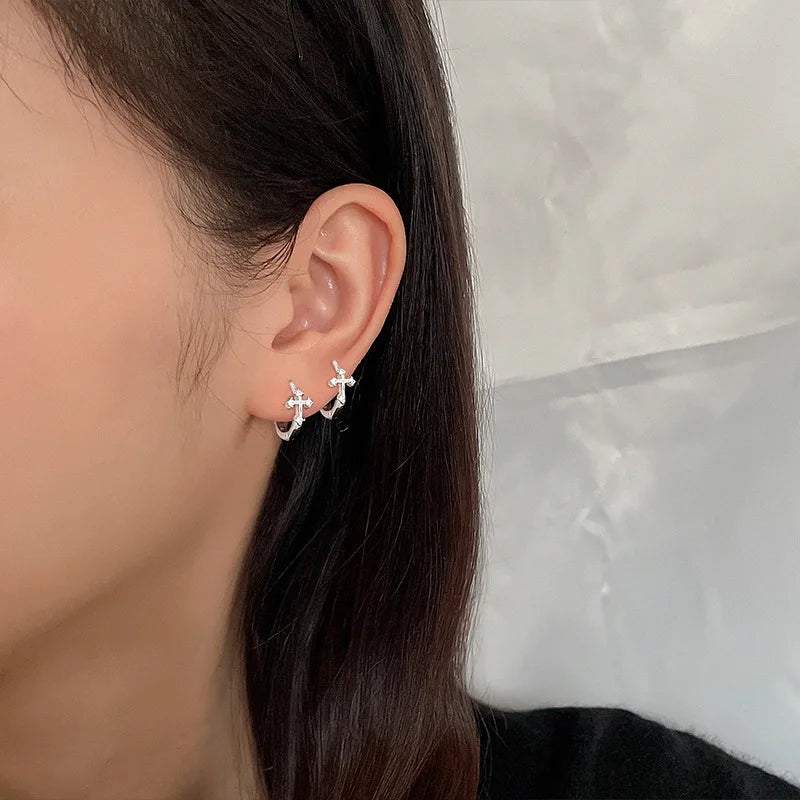 Aretes Aros Cruz de Jesús con Circonio