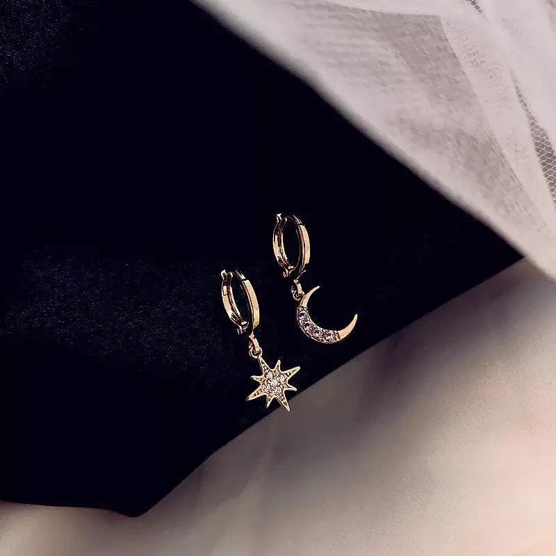 Aretes Aros Estrella y Luna con Circonio en oro