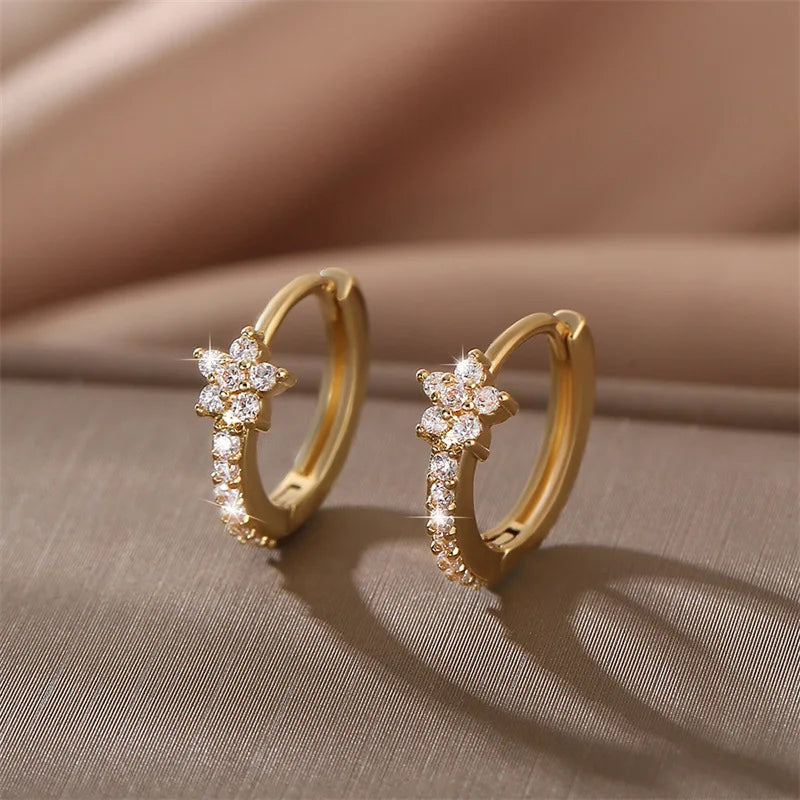 Aretes Aros Estrella con Circonio oro