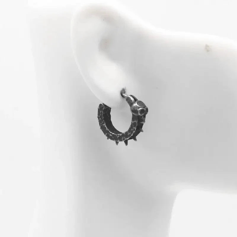 Aretes de Aro Góticos con Calavera