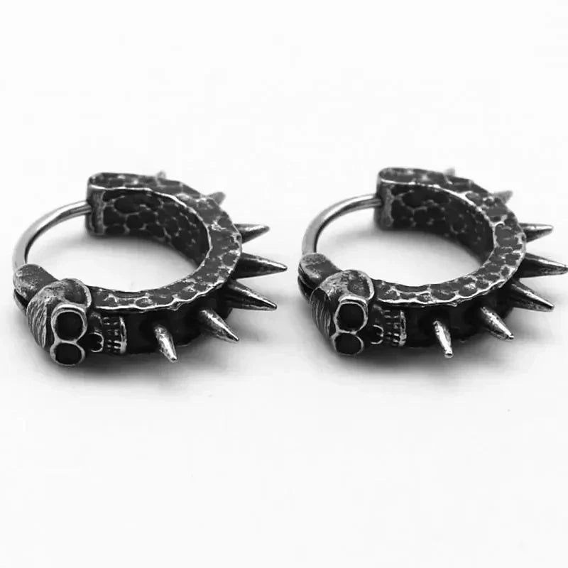 Aretes de Aro Góticos con Calavera