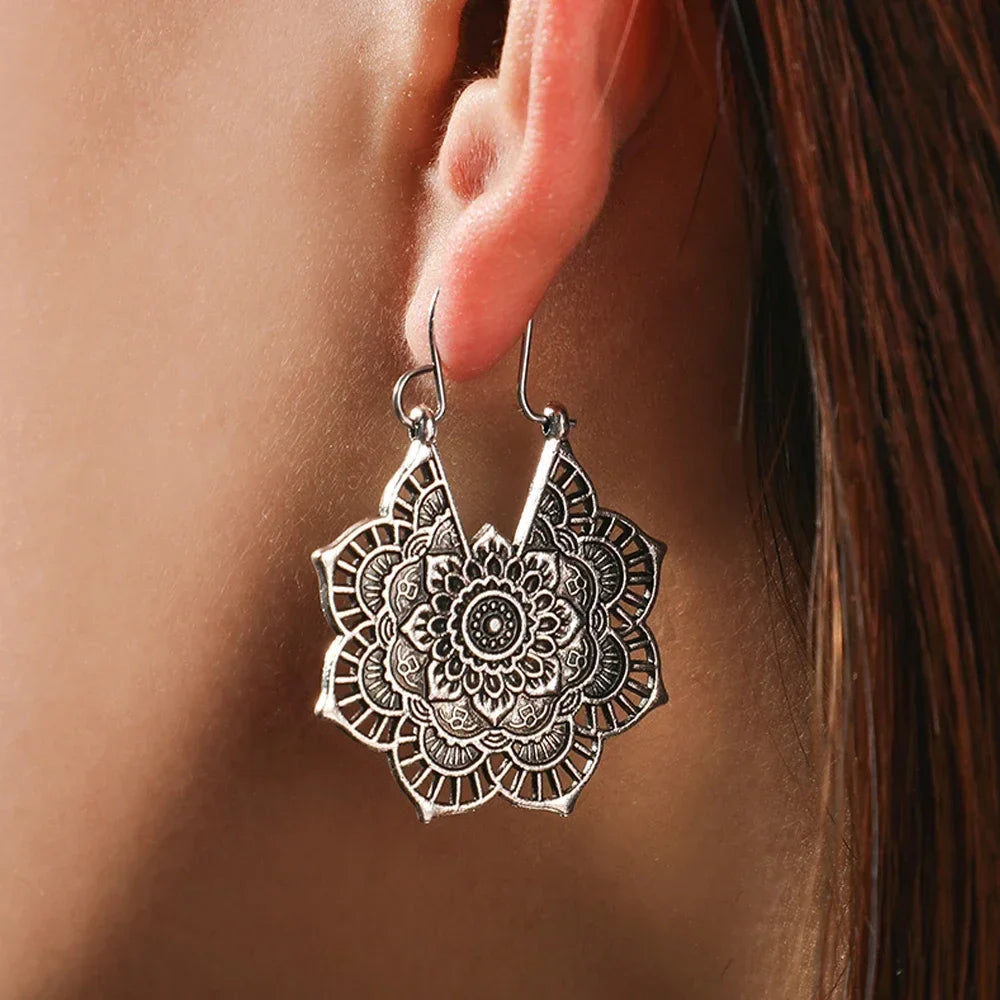 Aretes para Mujer Mandala Flor en Plata