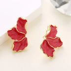 Aretes de Media Flor con Pétalos Rojos