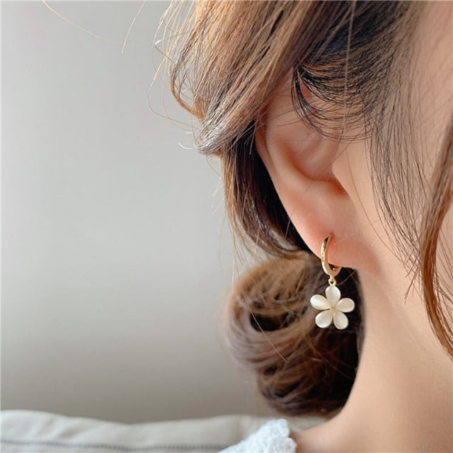 Aretes Flor de Ópalo