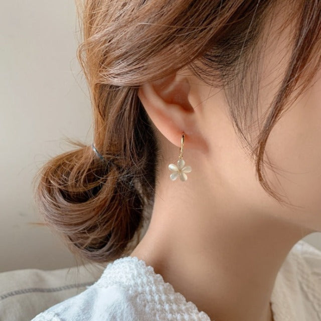 Aretes Flor de Ópalo