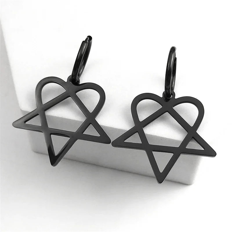 Aretes Góticos "Heartagram" Corazón Pentagrama negro