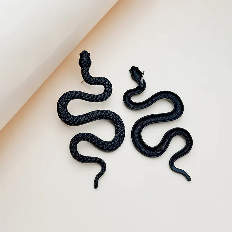 Aretes Largos Serpiente negro