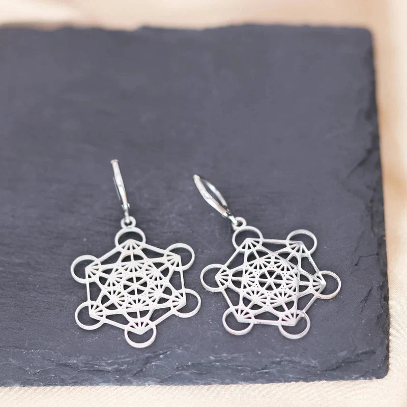 Aretes Colgantes Plateados Cubo de Metatrón