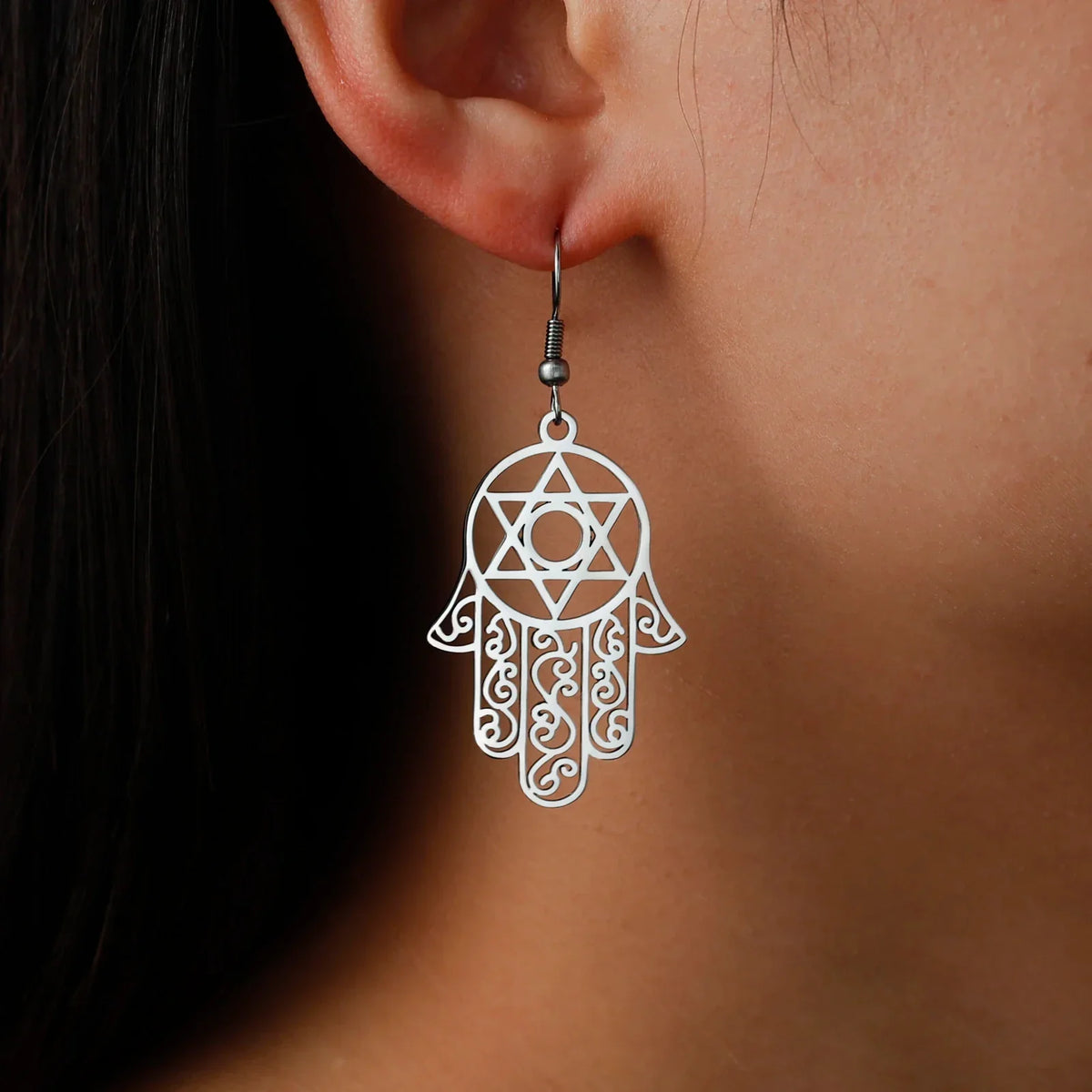 Aretes colgantes con el símbolo judío de protección mano de Fatma y estrella de David plata