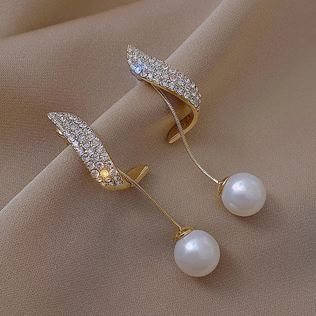 Aretes Colgantes con Perlas Blancas 1