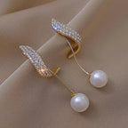 Aretes Colgantes con Perlas Blancas 1