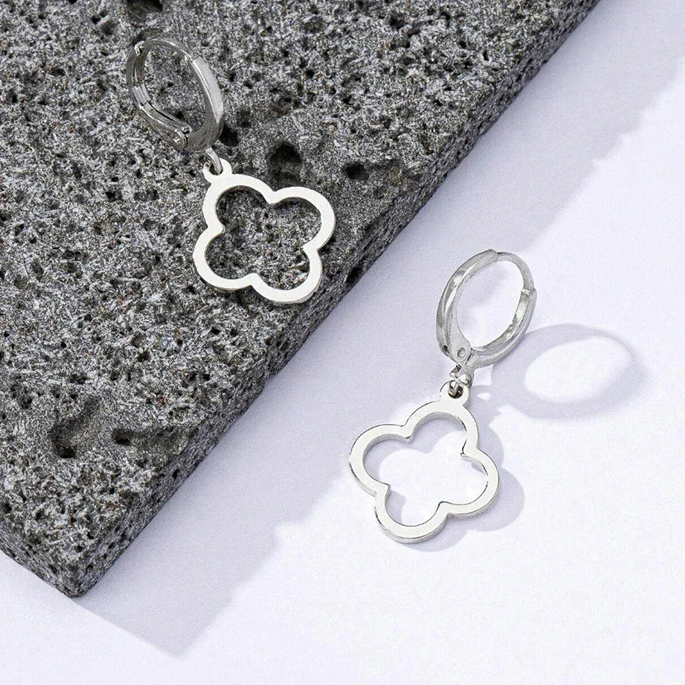 Aretes Colgantes con Trébol de 4 Hojas en plata