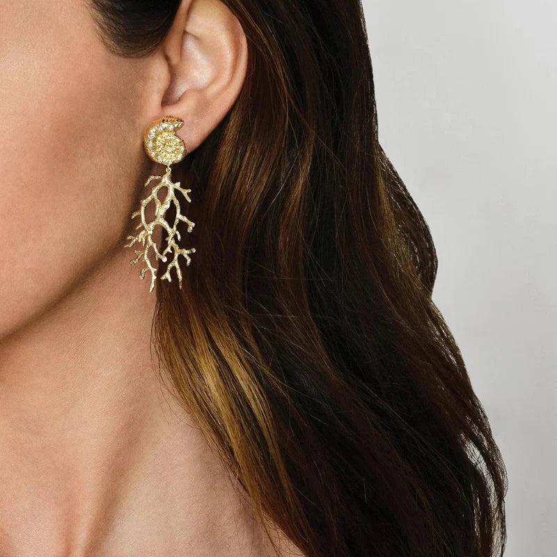 Aretes Colgantes de Concha y Coral