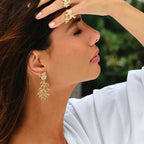 Aretes Colgantes de Concha y Coral