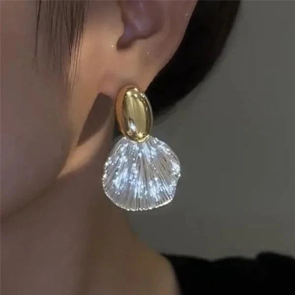 Aretes Colgantes con Forma de Concha de Vieira