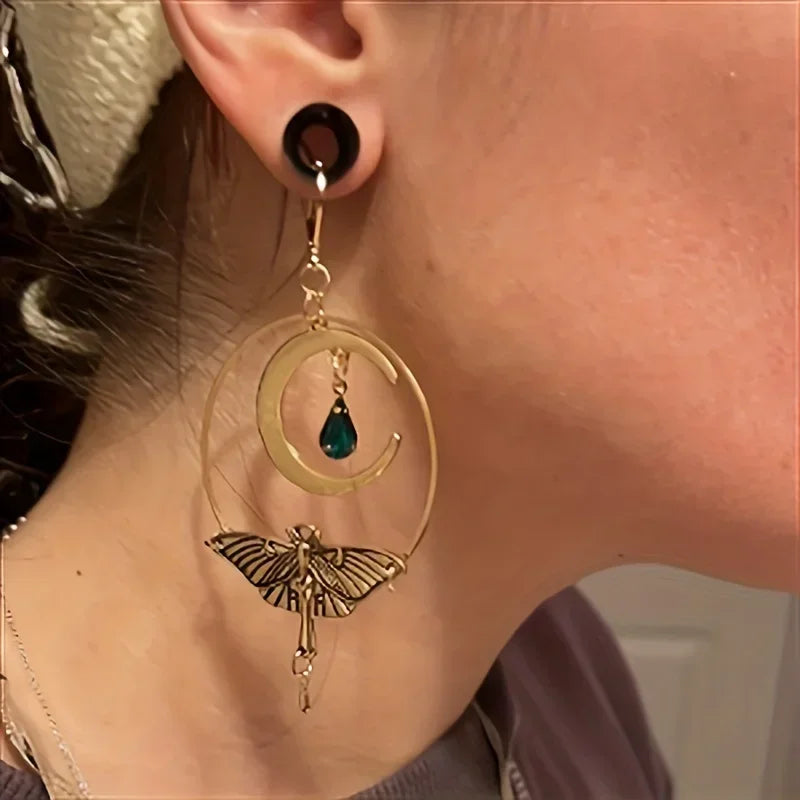 Aretes Colgantes de Media Luna y Mariposa Nocturna