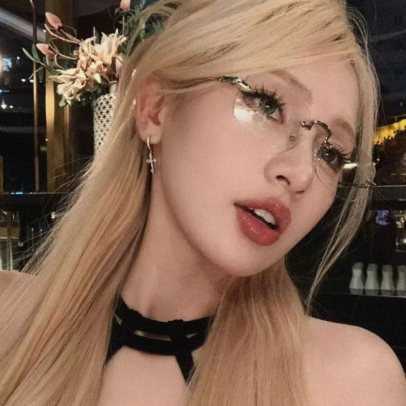 Aretes Colgantes de Cruz Cristiana en Circonio