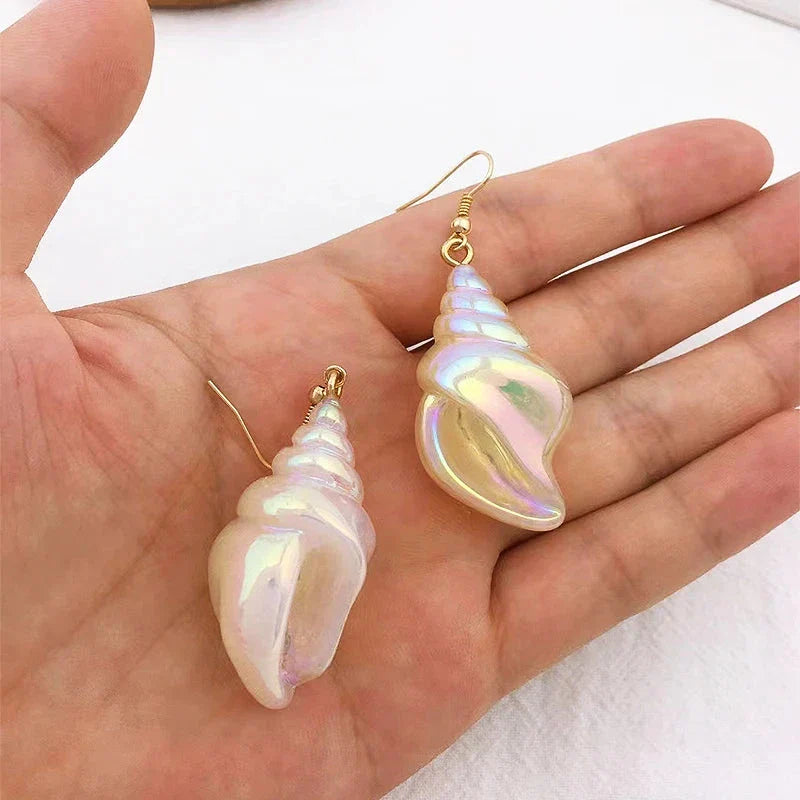 Aretes Colgantes de Nácar con Concha de Caracol