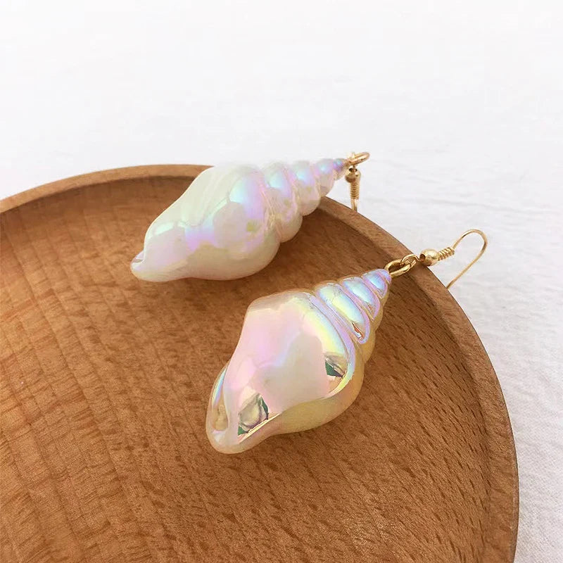 Aretes Colgantes de Nácar con Concha de Caracol