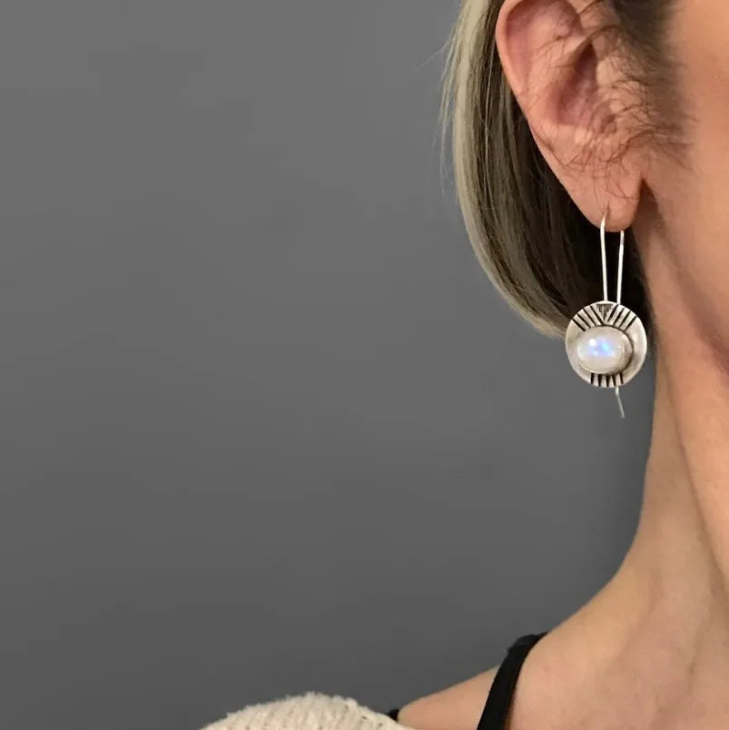 Aretes Colgantes Étnicos con Piedra de Luna