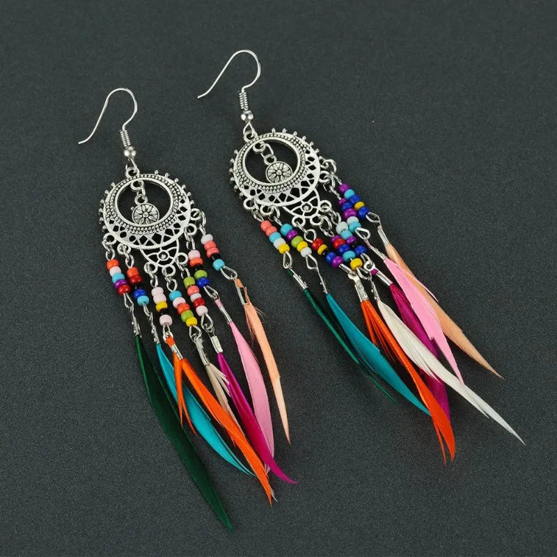Aretes Colgantes Étnicos con Plumas de Colores para Mujer plata