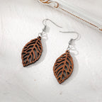 Aretes Colgantes de Hoja de Laurel en Madera