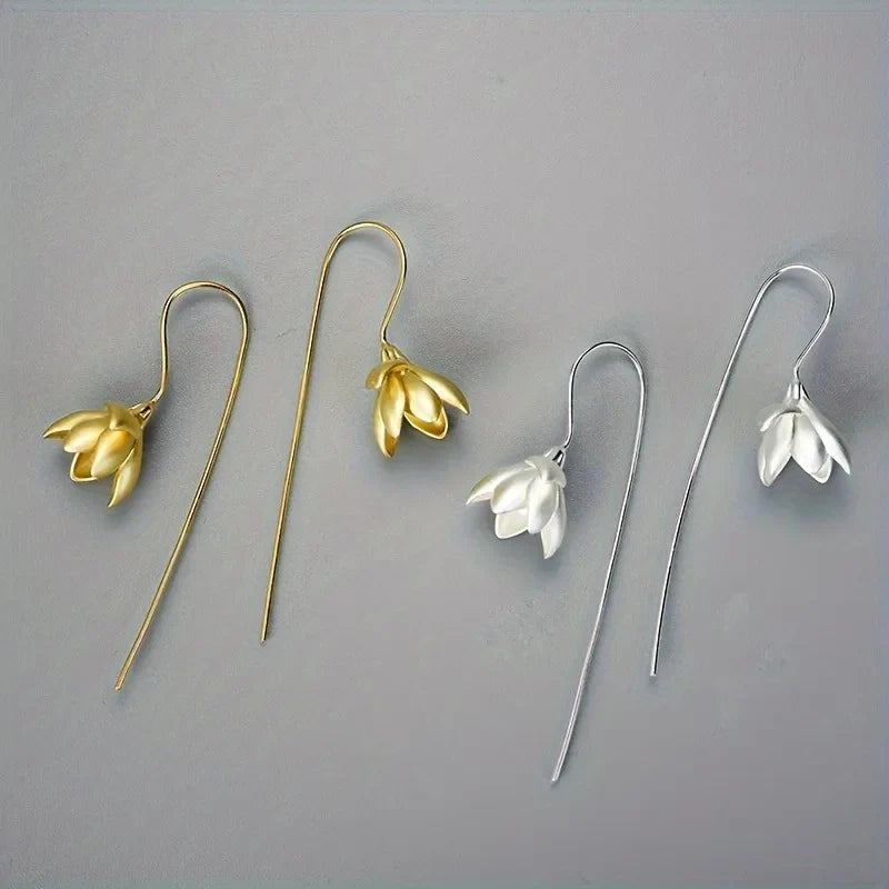 Aretes Colgantes Flor de Magnolia de Plata