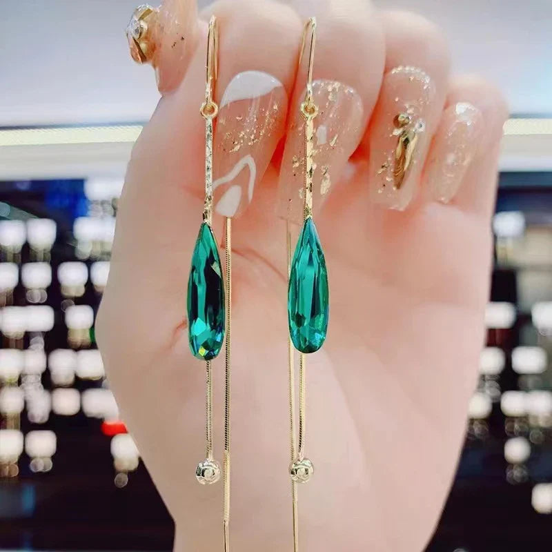 Aretes Colgantes Gota de Agua con Circón Verde
