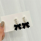 Aretes Colgantes con Perlas y Lazos negros