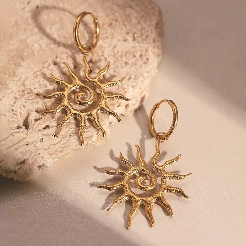Aretes Colgantes Sol Dorado