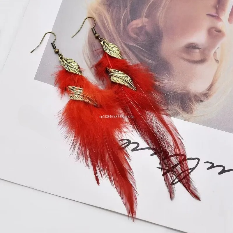 Aretes Colgantes Elegantes con Plumas 4