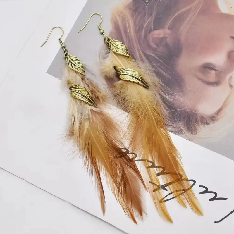 Aretes Colgantes Elegantes con Plumas 6