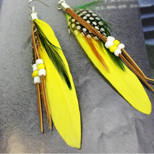 Aretes de plumas estilo Apache jaune