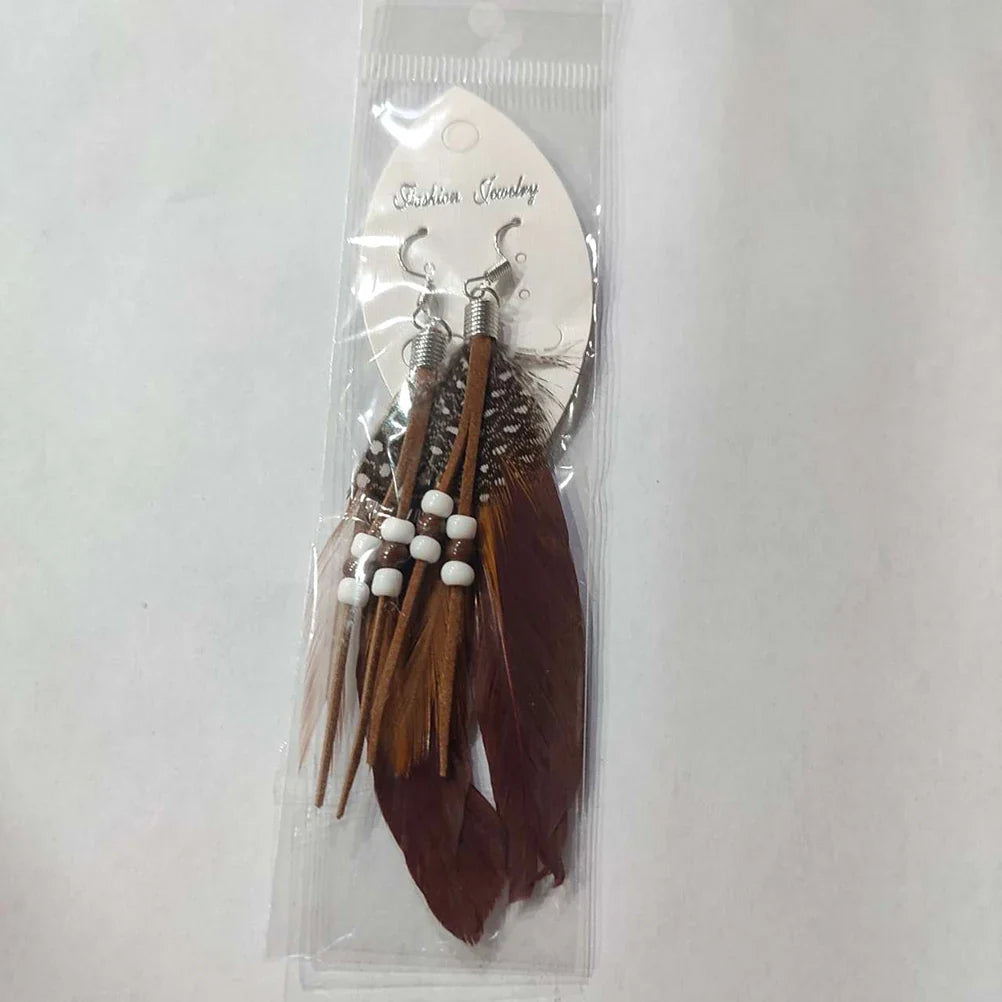Aretes de plumas estilo Apache marron